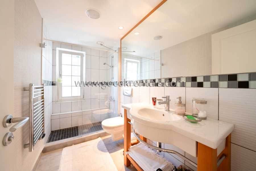 Portville canal villas No