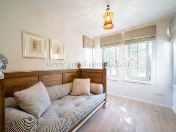 Portville canal villas No