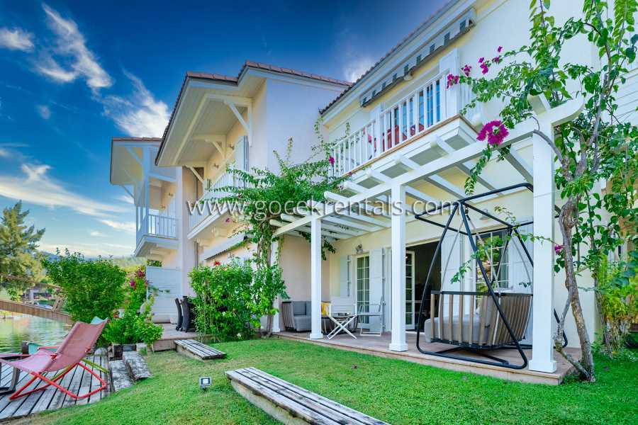 Portville canal villas No