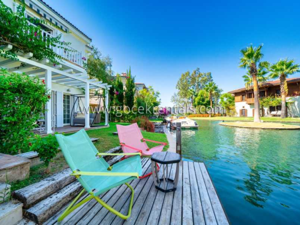 Portville canal villas No