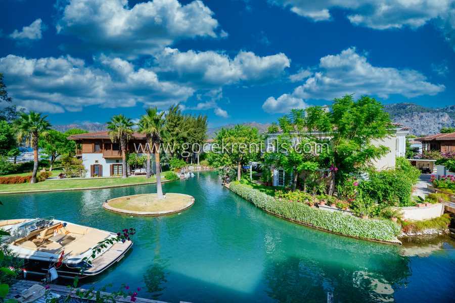 Portville canal villas No