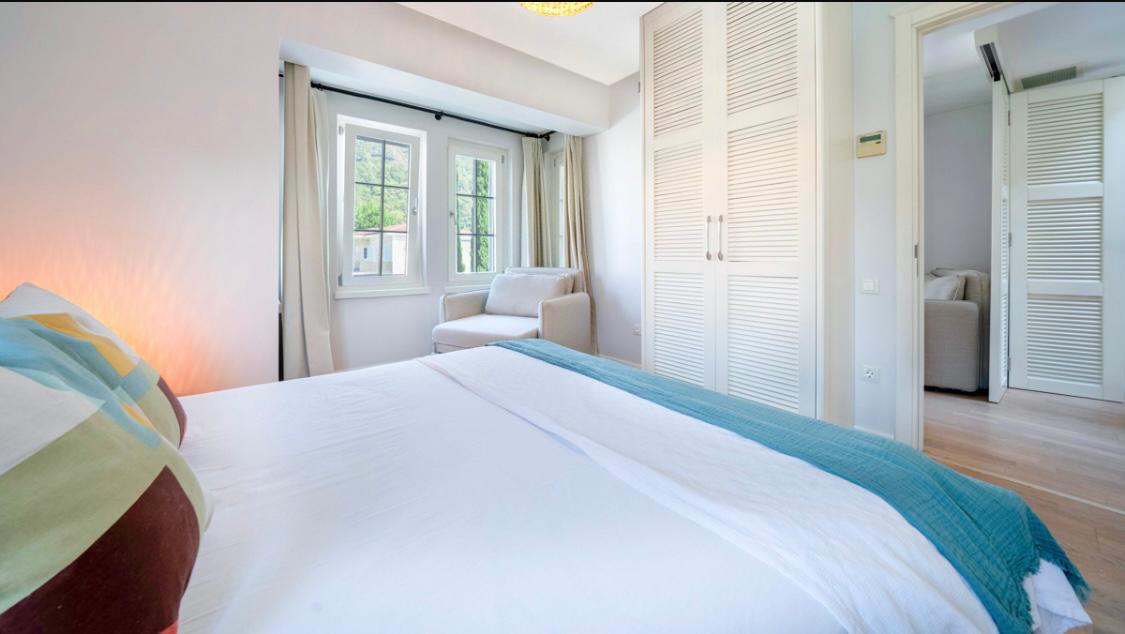 Portville Villa 45 11