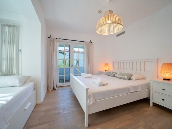 Portville canal villas No 46 7