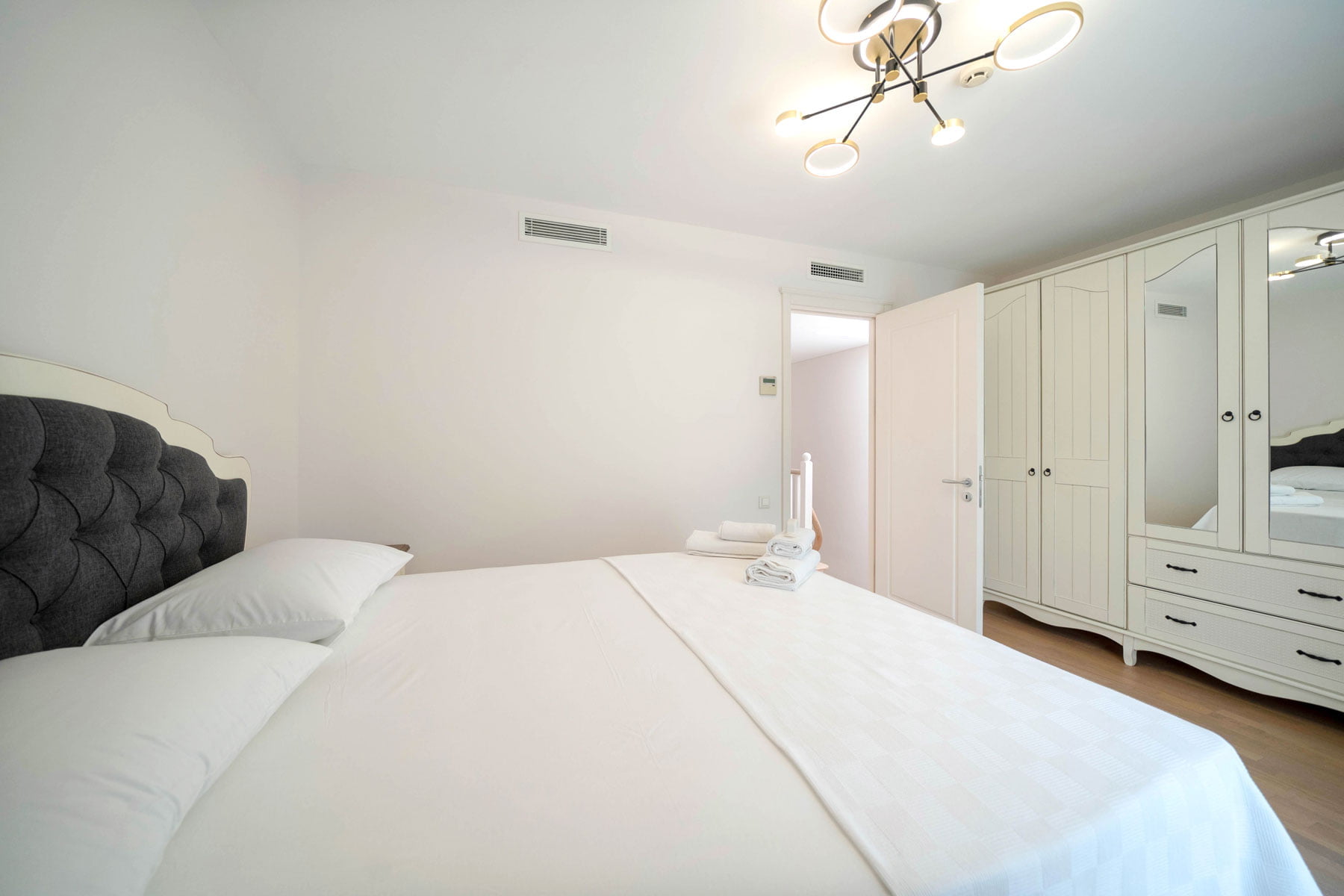 Portville – Casa Di Mezzo 38