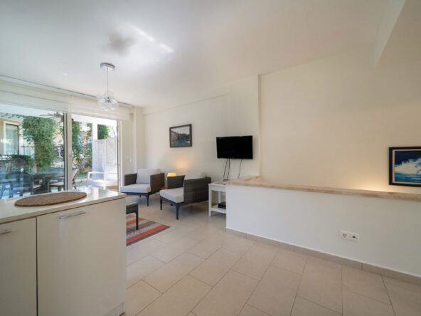 Aquamarin Central Apartment wPool in Gocek Rentals18