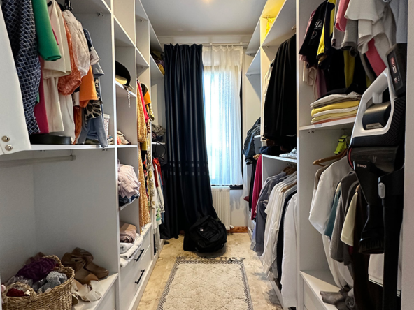 Master Yatak Odasi Giyinme Odasi