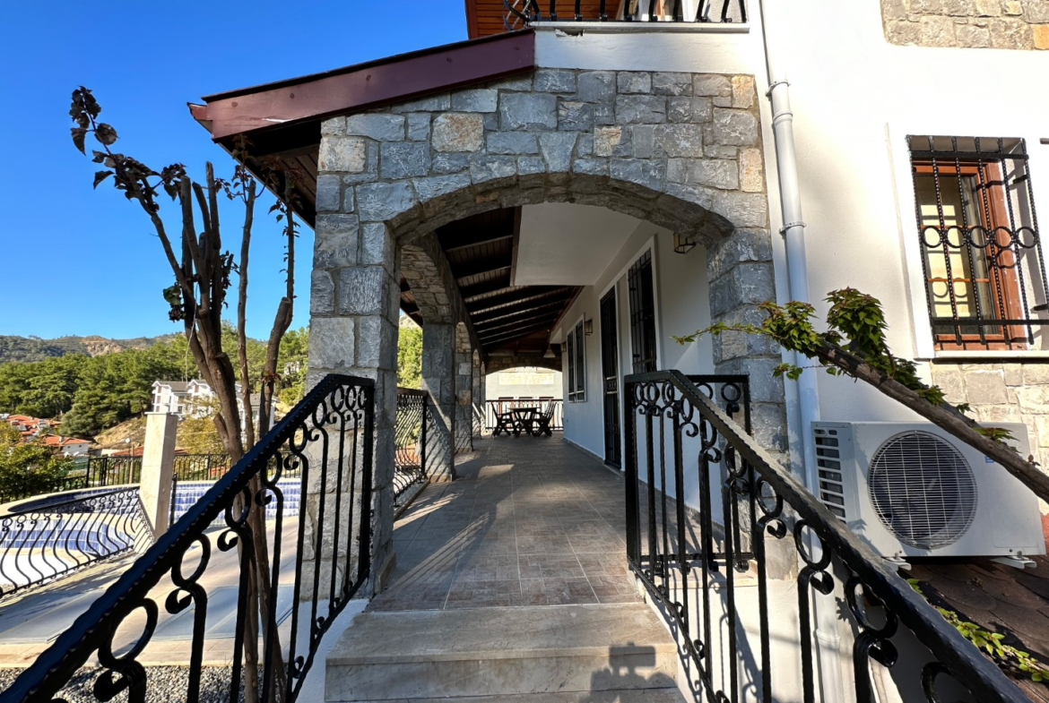 GroundFloor LivingRoom Balcony