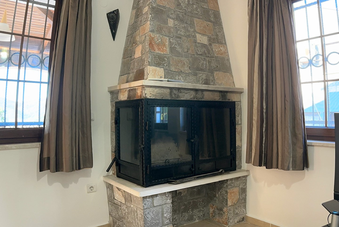 GroundFloor Livingroom Fireplace