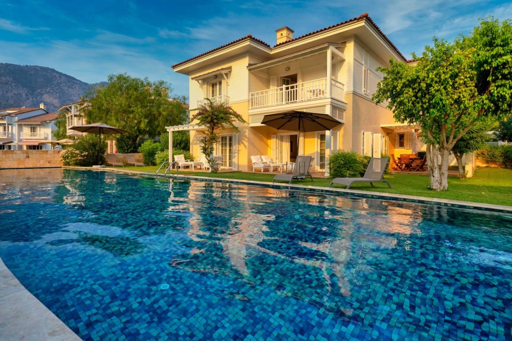 The Ultimate Portville Göcek Guide: Luxury Canal-Side Living on the Turquoise Coast